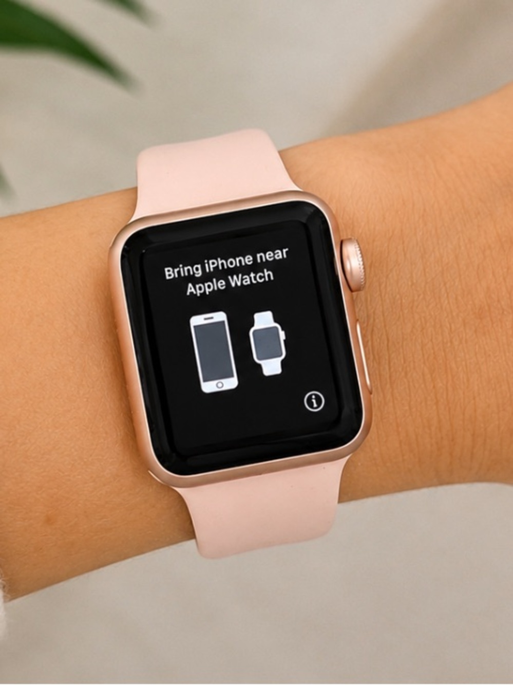 Apple Watch Series 3 38mm Rose Gold Pink Band Cracked Screen